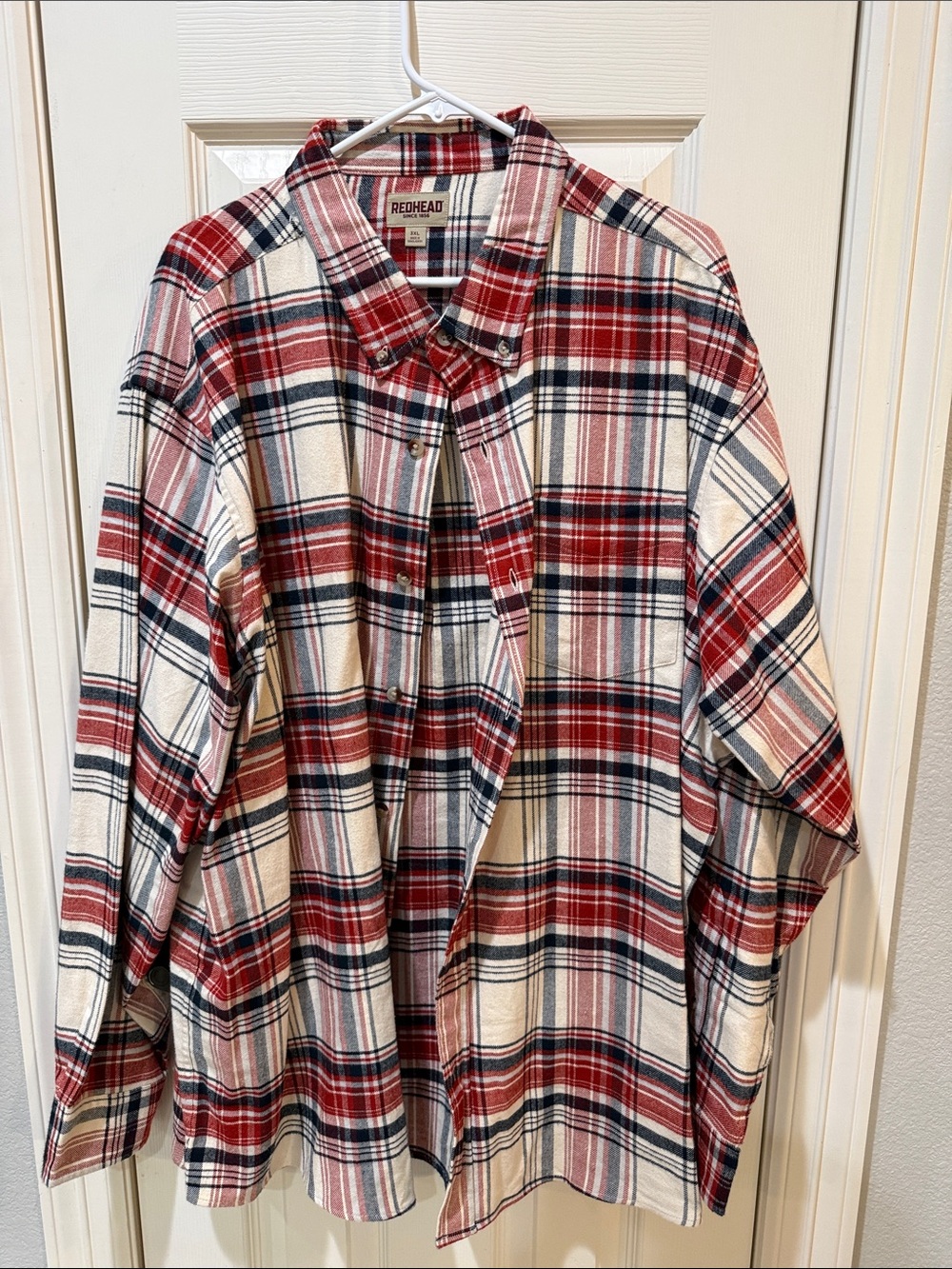 RedHead Men's Red, Navy & Cream Plaid Button-Down Shirt